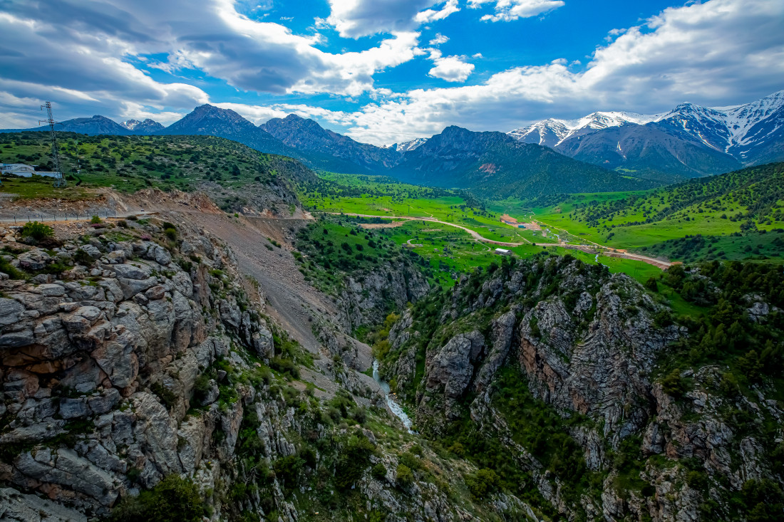 Yaxshi eshak bilan porno tomosha qiling